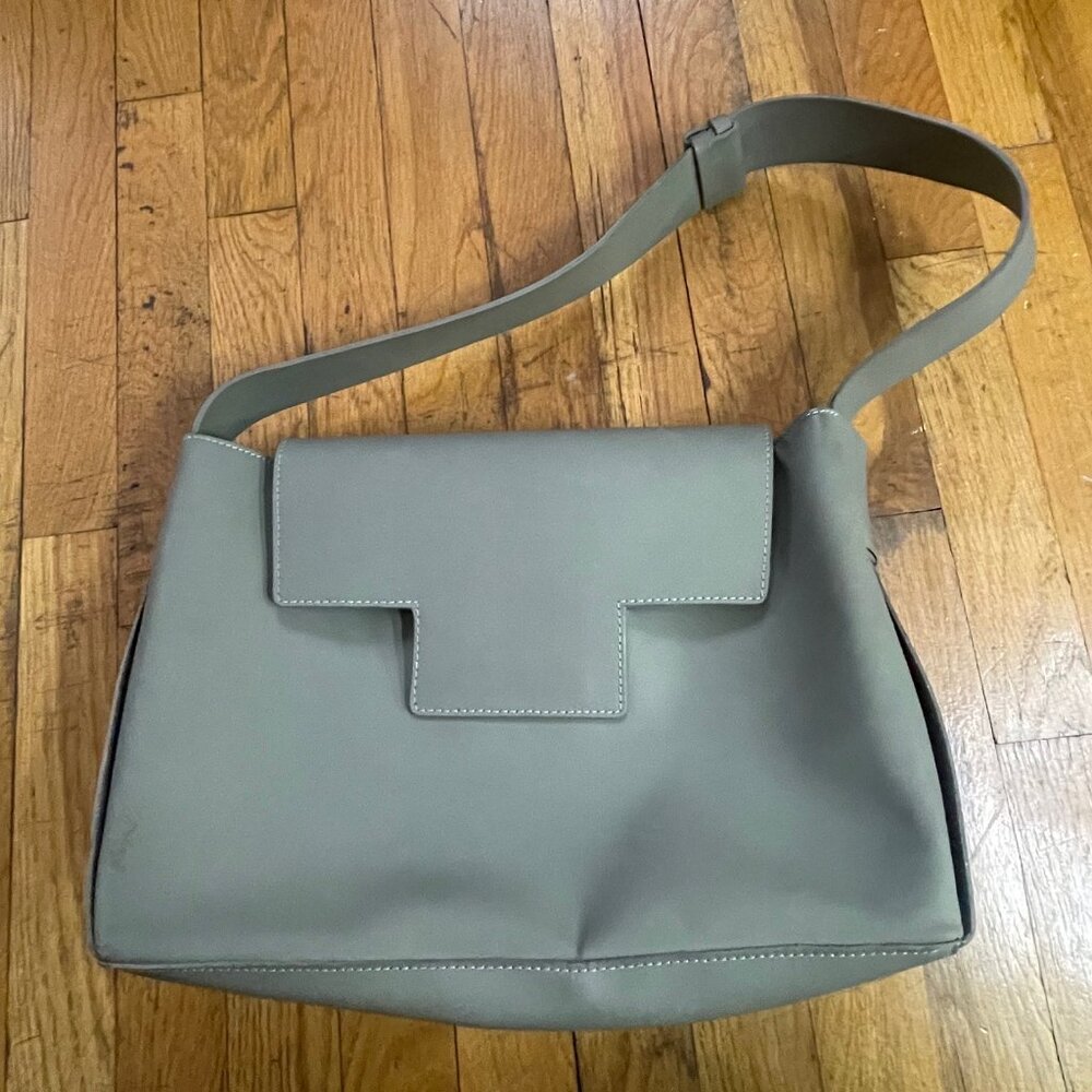 COS LEATHER SHOULDER BAG IN GREEN